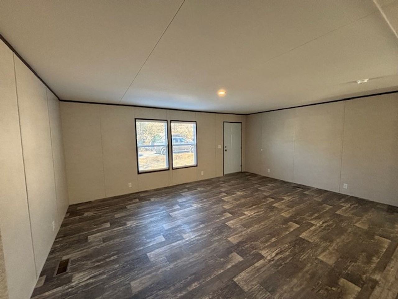 5952 Yale Ave - Photo 6 of 13