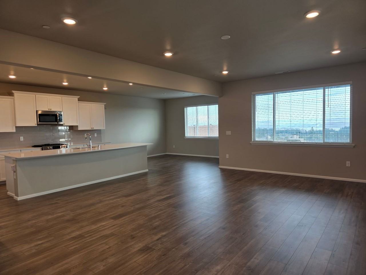 1371 Baker Heights Loop - Photo 4 of 34