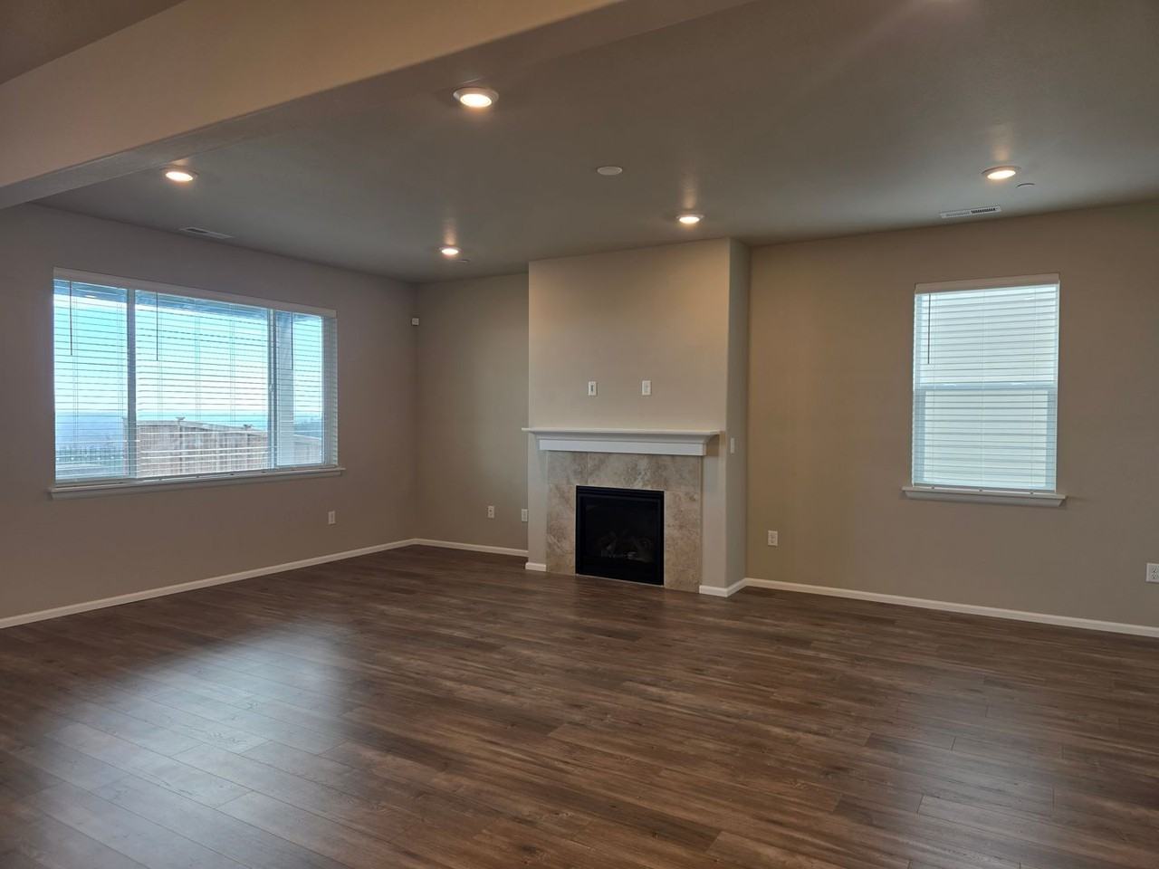 1371 Baker Heights Loop - Photo 5 of 34