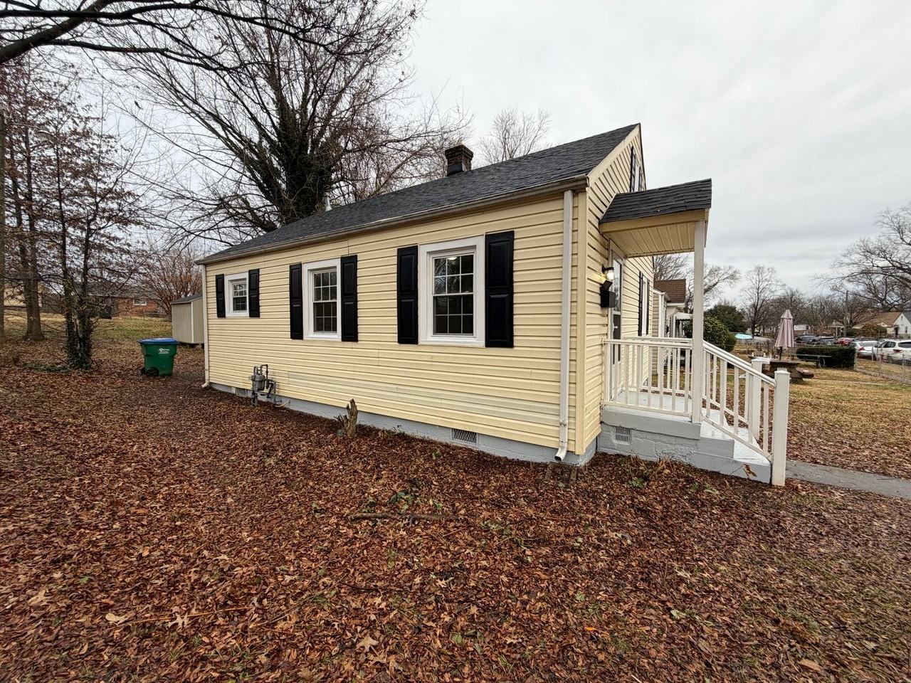 1717 Gordon Ave - Photo 3 of 15