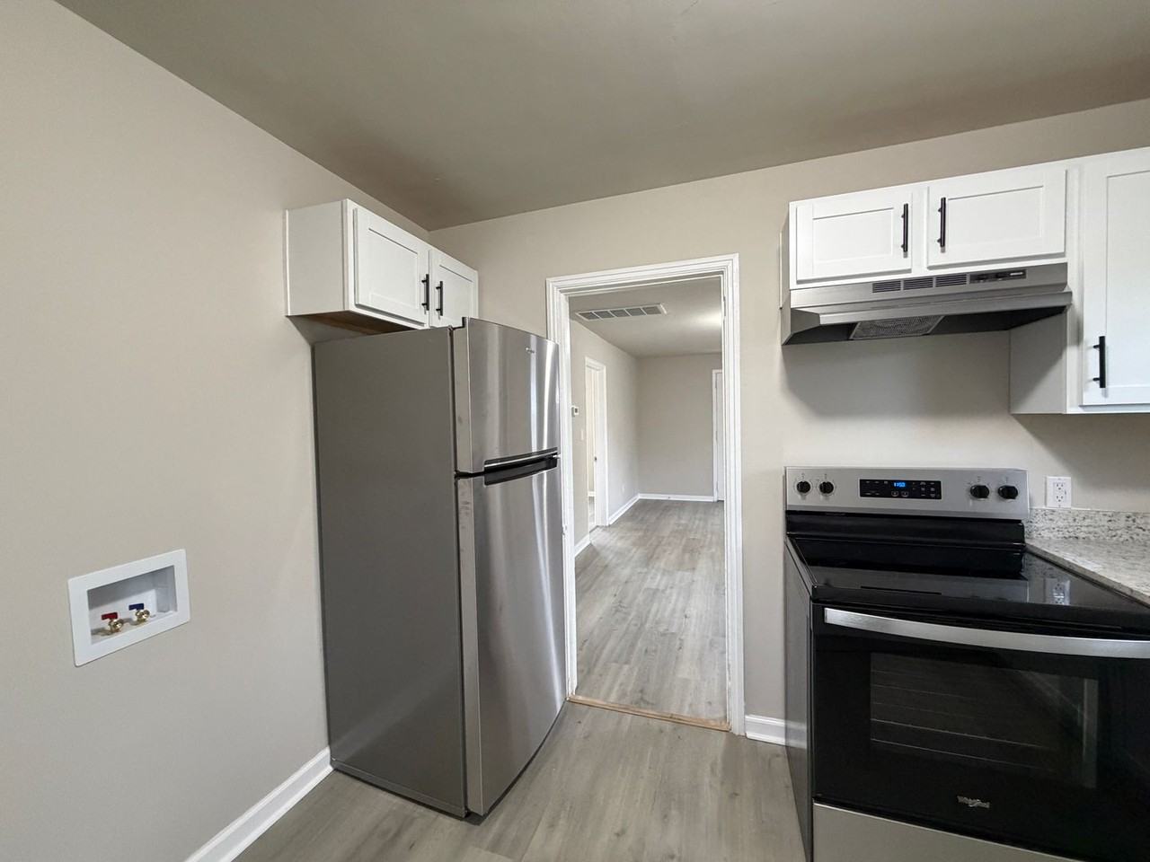 1717 Gordon Ave - Photo 6 of 15