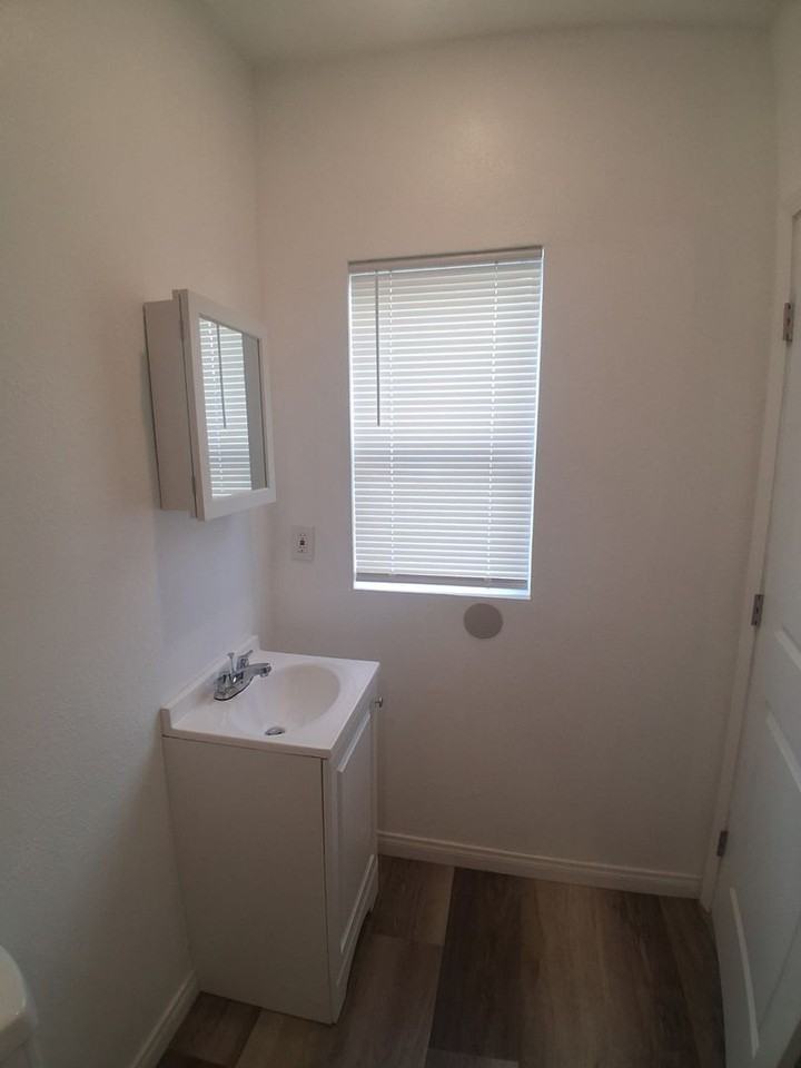 501 N Avenue 50 - Photo 4 of 10