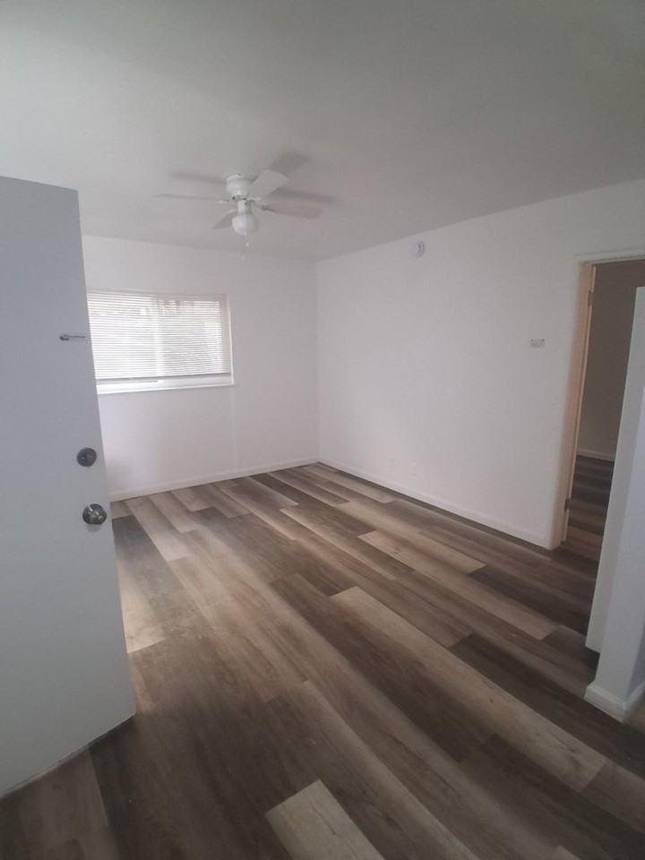 501 N Avenue 50 - Photo 6 of 10