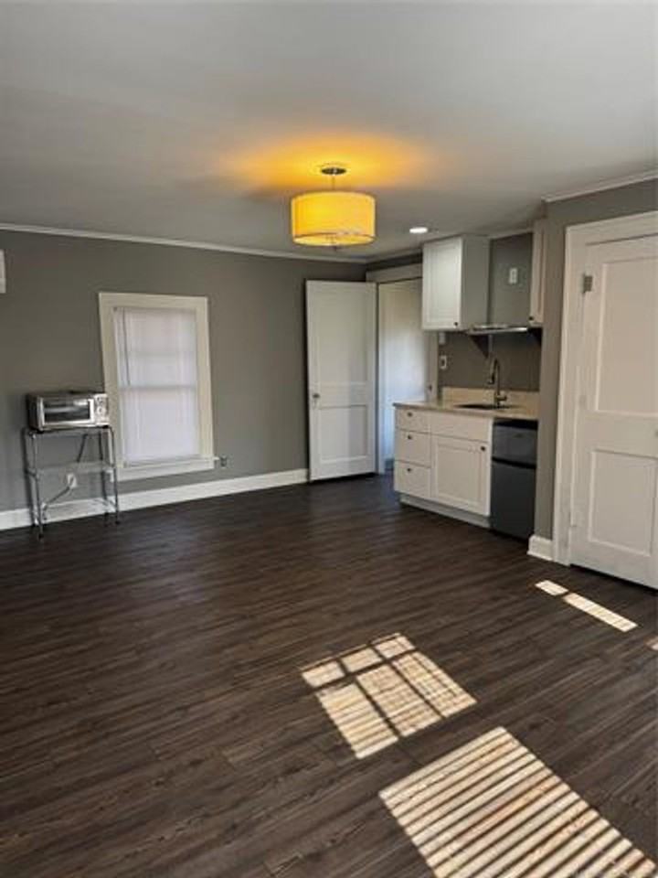 1383 1/2 E 26th St - Photo 3 of 6