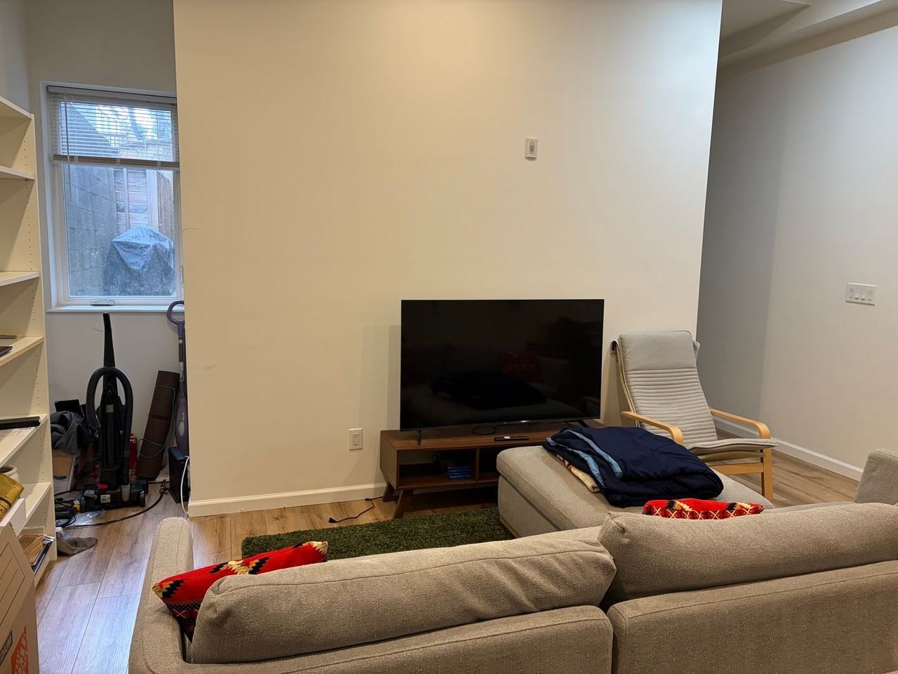 737 S 4th St - Photo 5 of 15