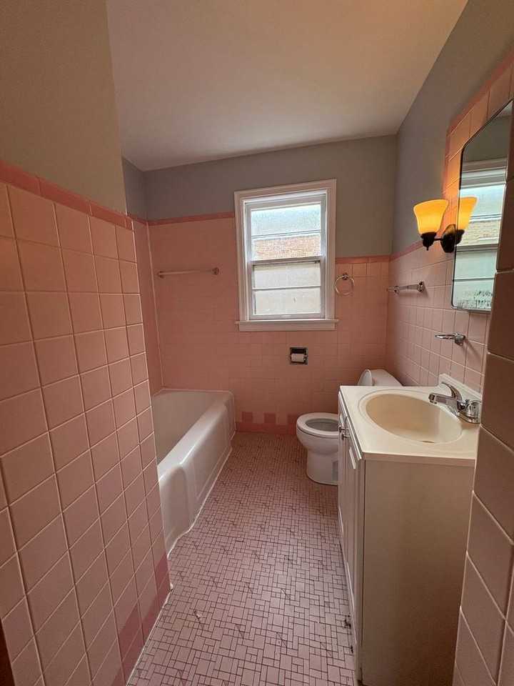 1322 N Austin Blvd - Photo 5 of 7