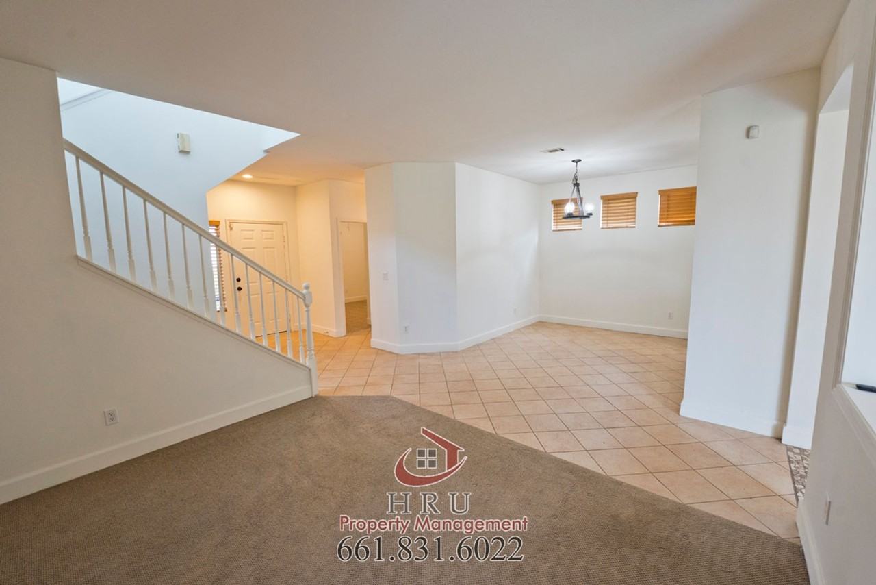 9503 River Oaks Dr - Photo 4 of 24