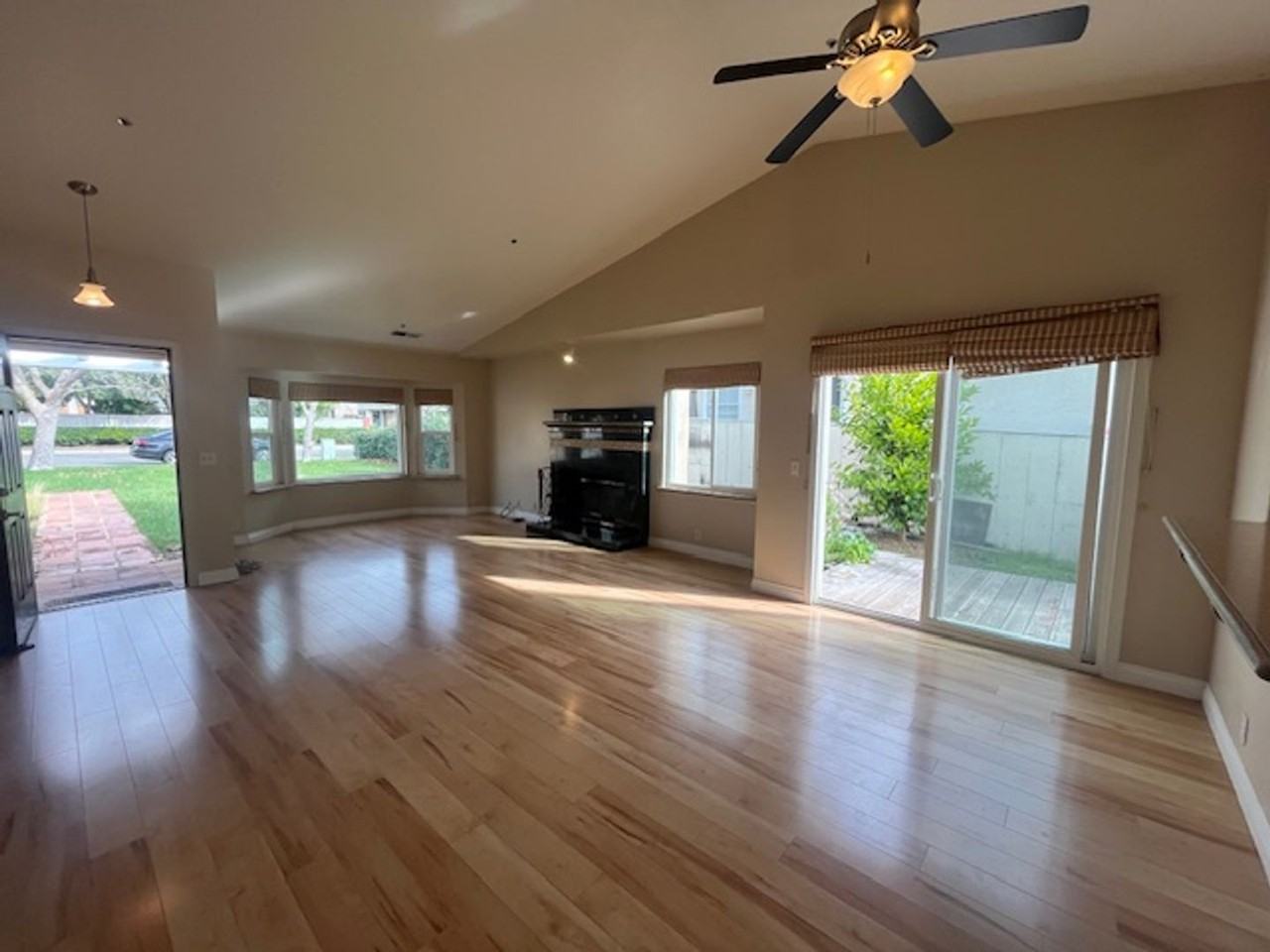 4361 Poinsettia St - Photo 2 of 23