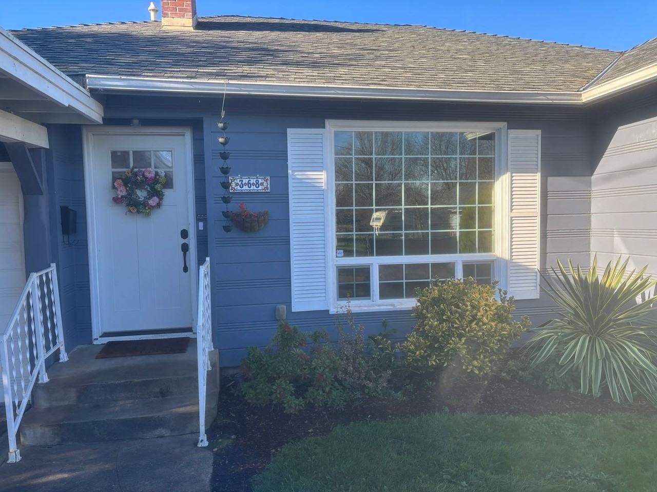 368 S 6th St - Photo 2 of 25