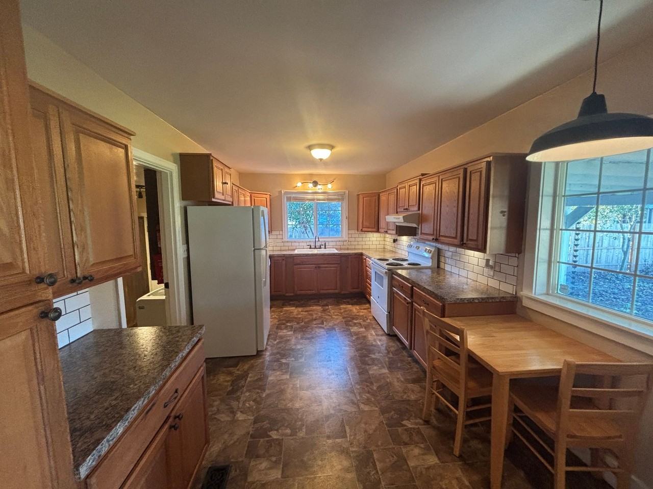 368 S 6th St - Photo 6 of 25