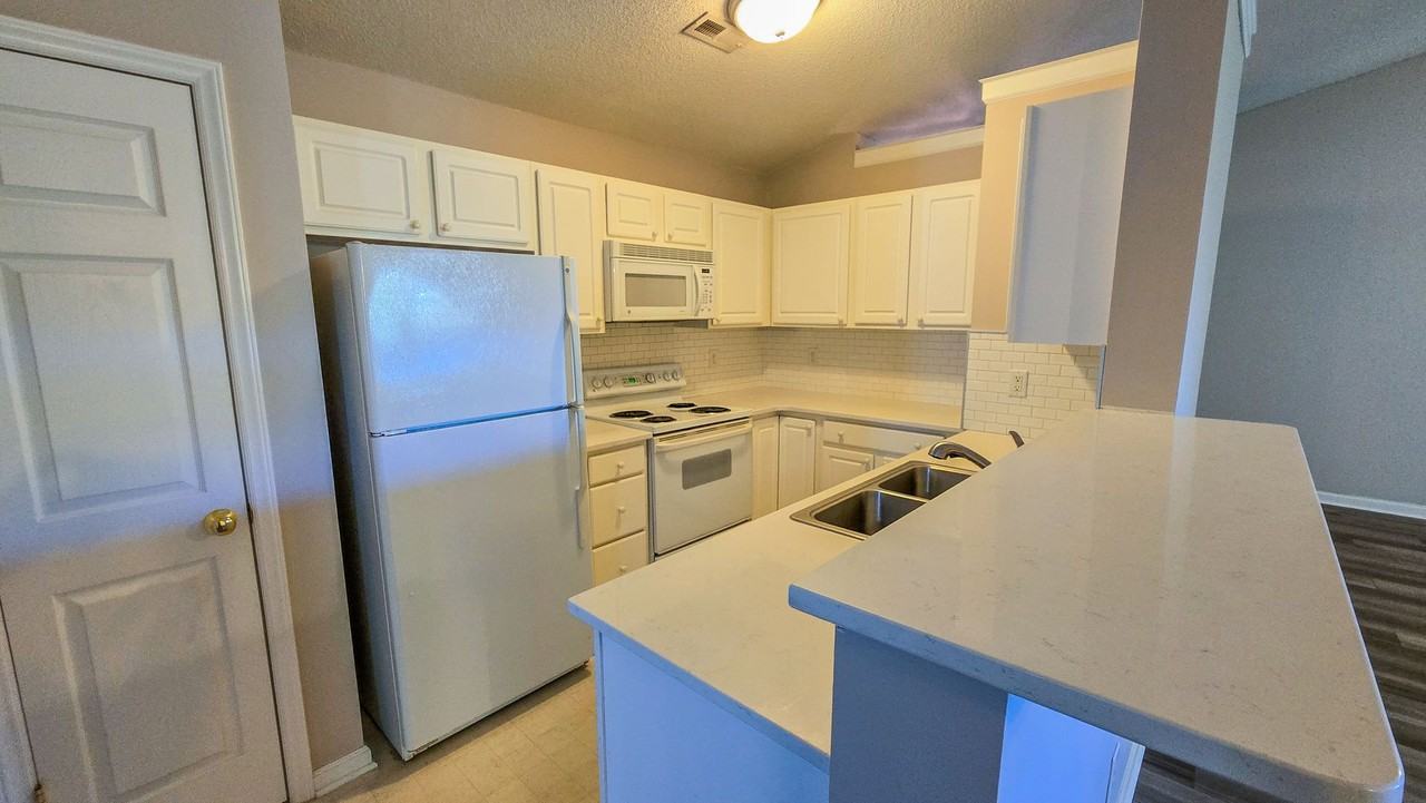 932 Scholastic Ct - Photo 5 of 13