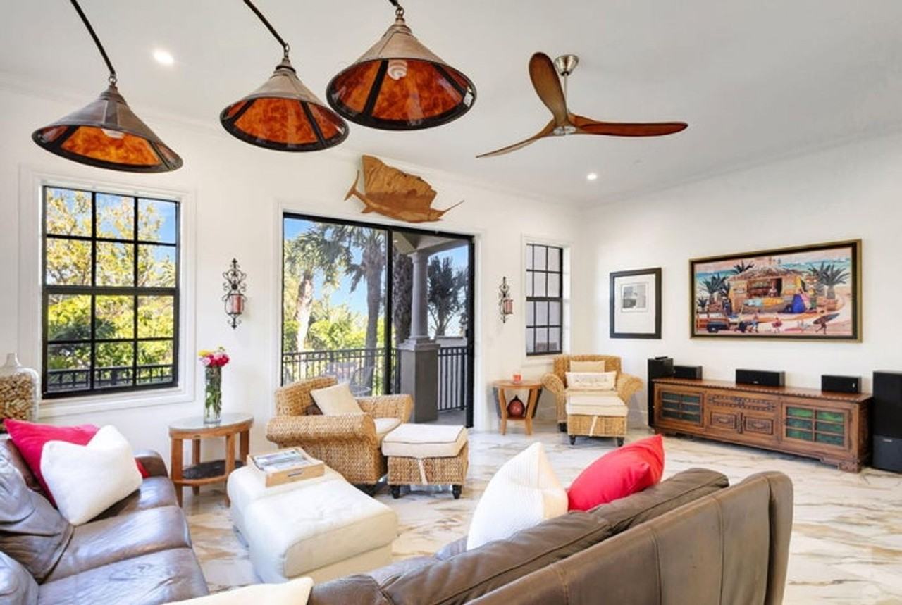 301 Del Sol Cir - Photo 4 of 15