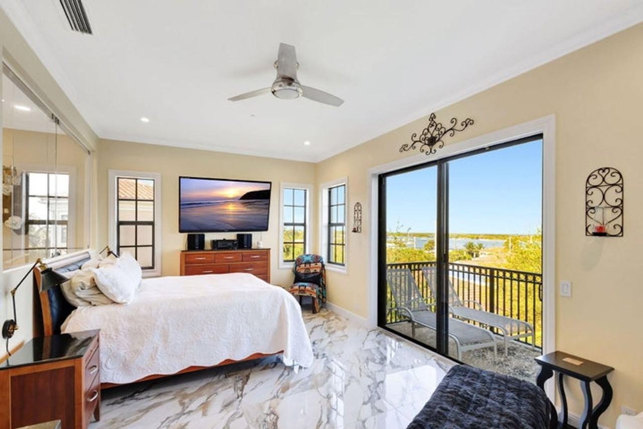 301 Del Sol Cir - Photo 7 of 15