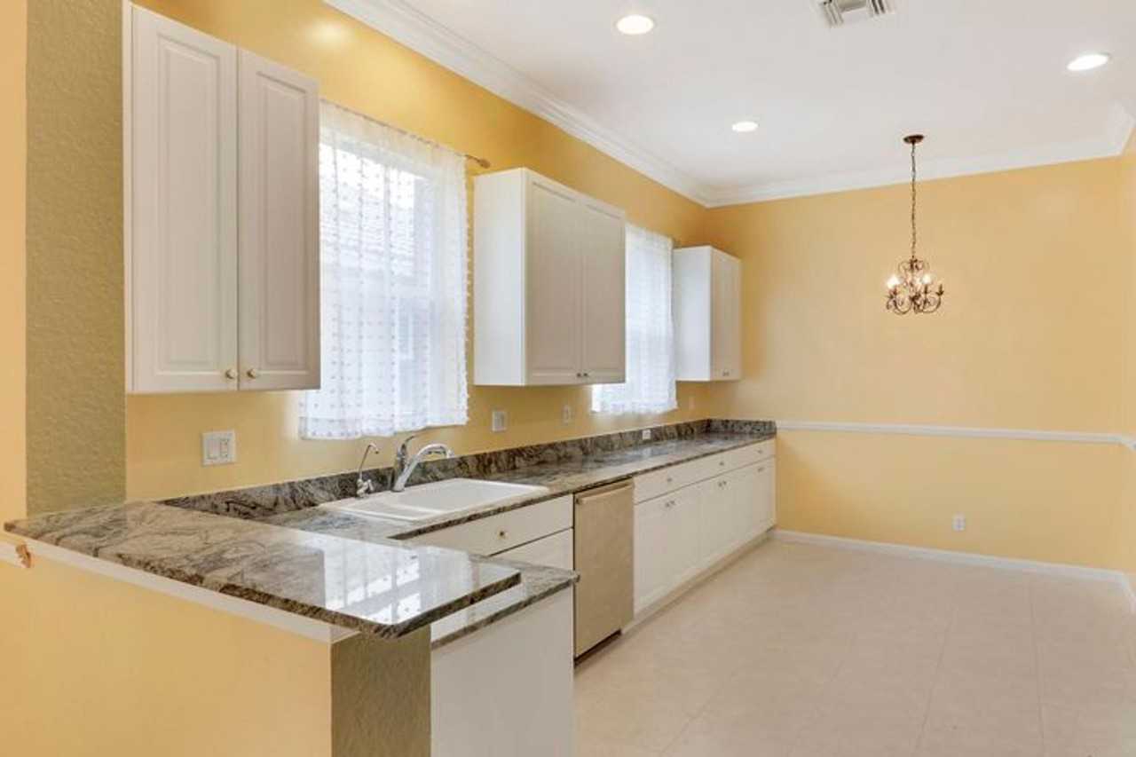 2464 Sailfish Cove Dr - Photo 3 of 13