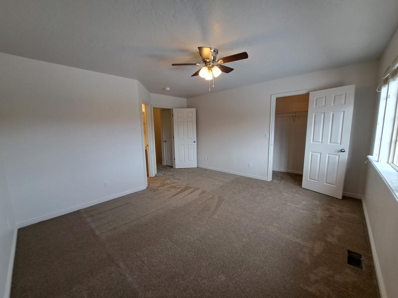 1808 W Center St #1 - Photo 4 of 28