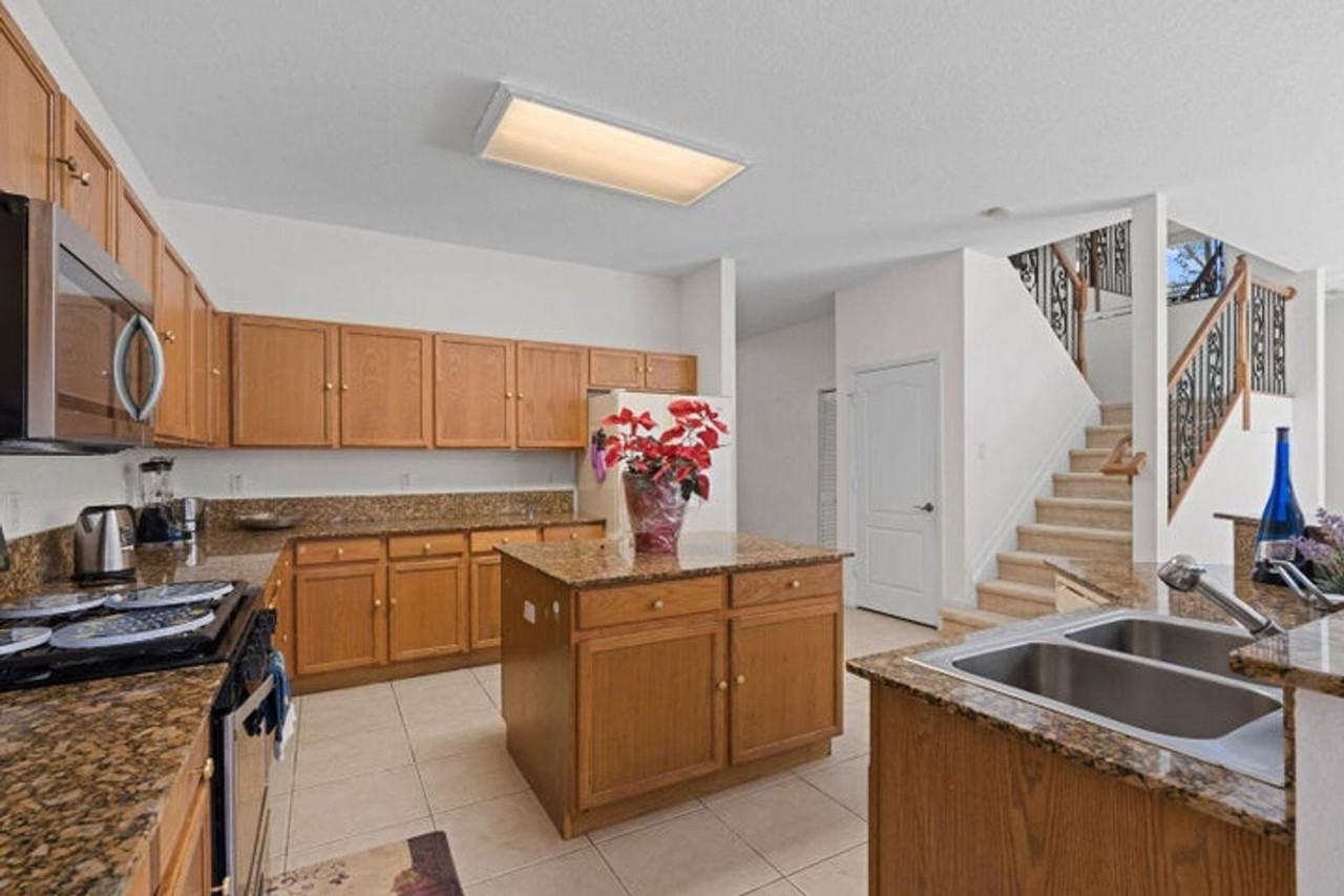 315 Berenger Walk - Photo 2 of 15