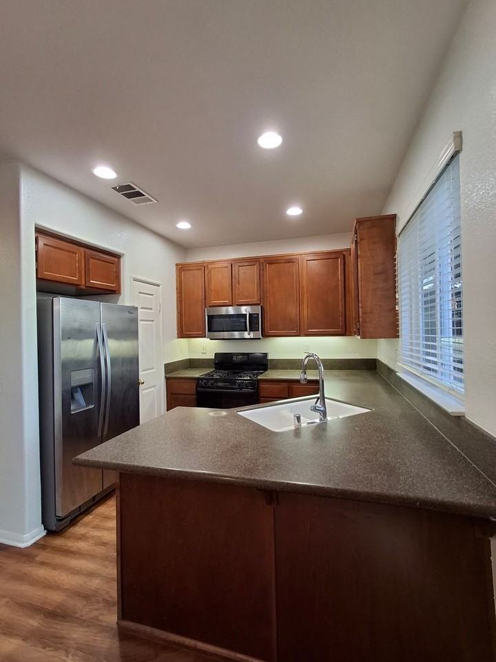 10330 Scripps Poway Pkwy #32 - Photo 5 of 16