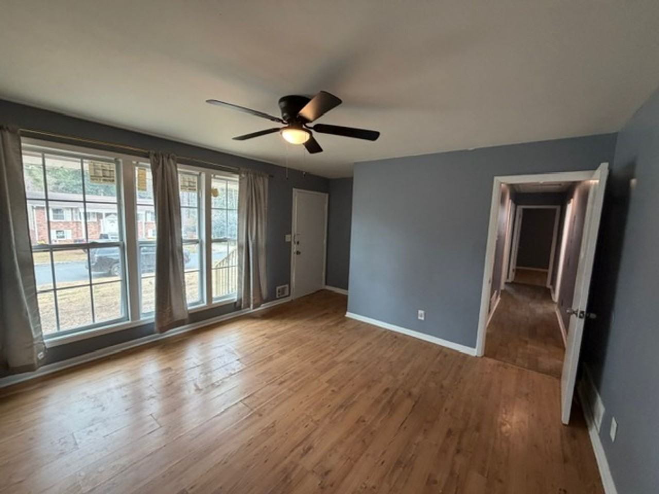 1364 Stoneham Ct - Photo 5 of 15