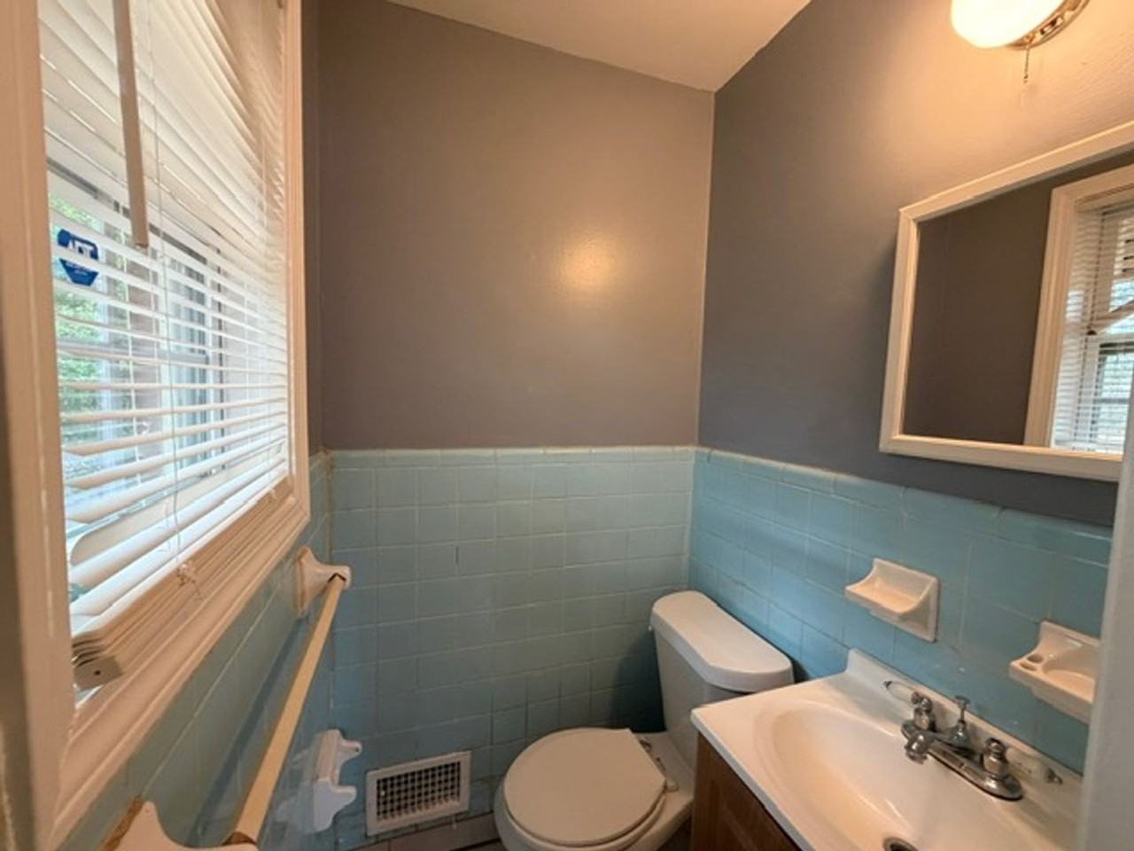 1364 Stoneham Ct - Photo 7 of 15