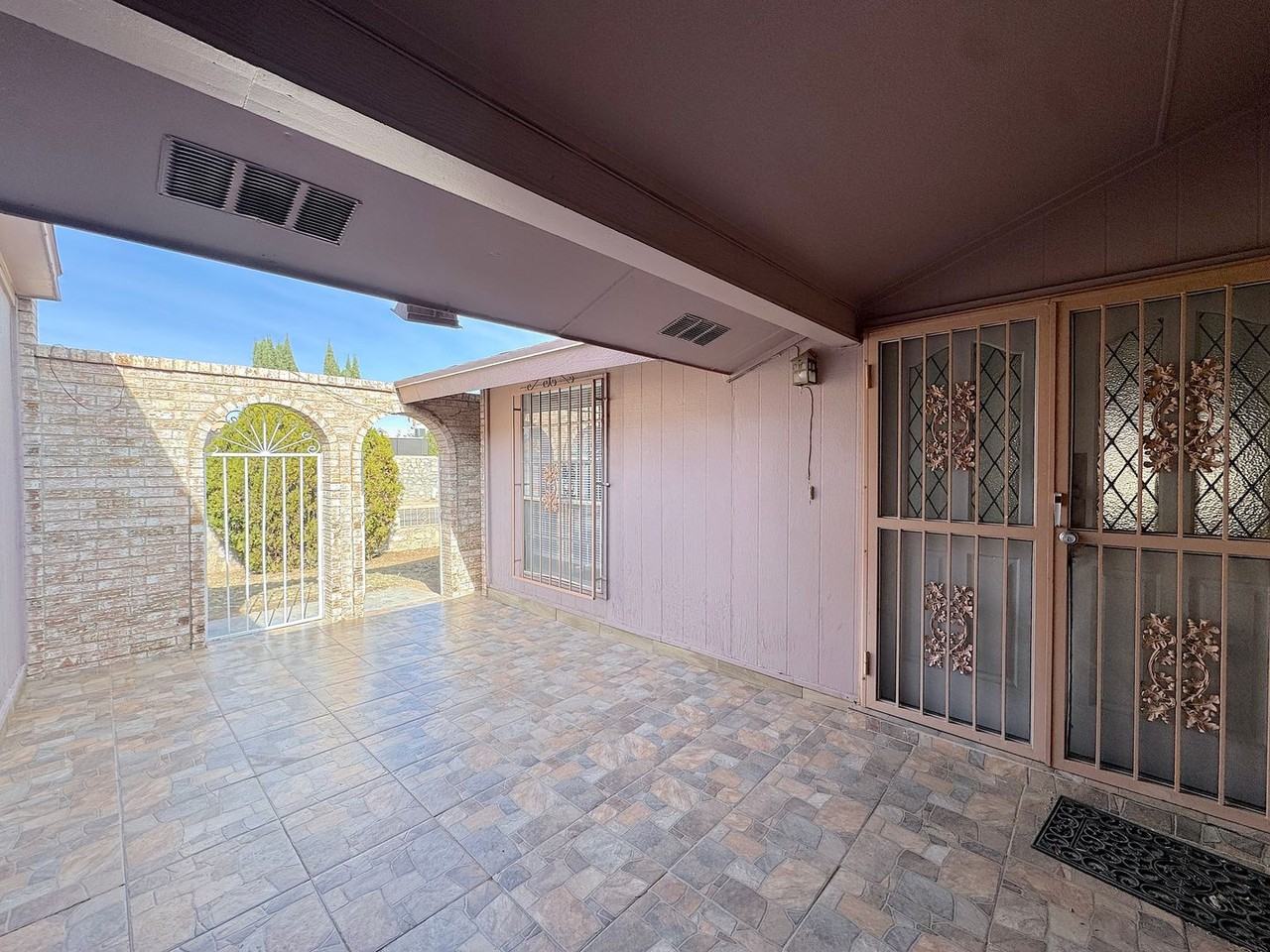 4704 Maureen Cir - Photo 3 of 26