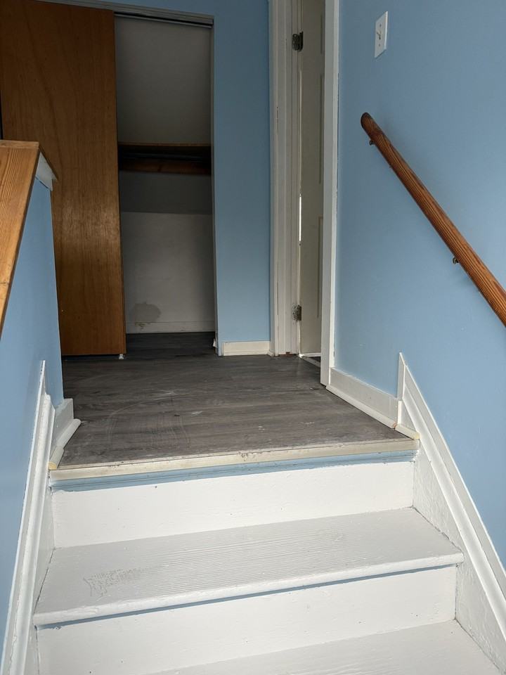 204 Minooka St - Photo 4 of 14