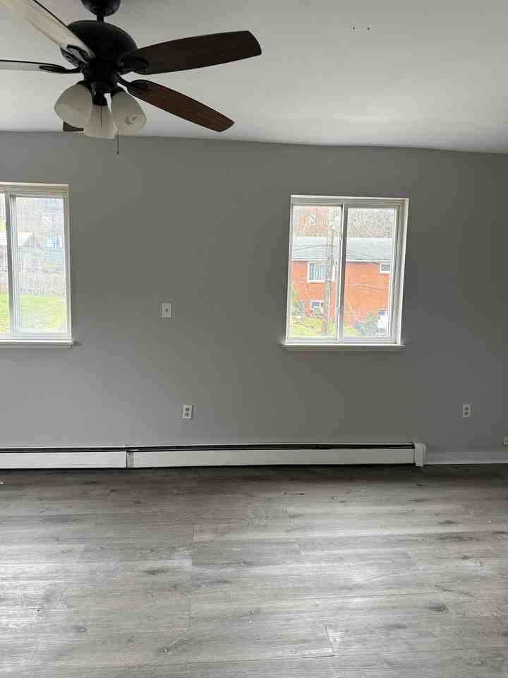 204 Minooka St - Photo 2 of 14