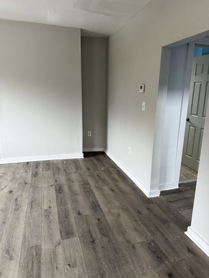 204 Minooka St - Photo 3 of 14