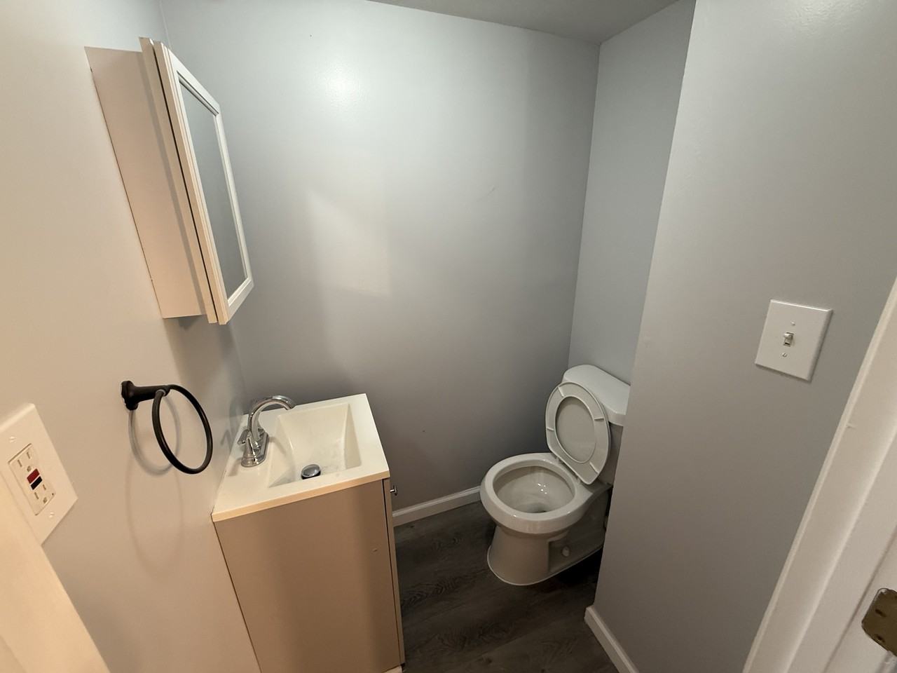 1138 Princess Ave - Photo 6 of 23