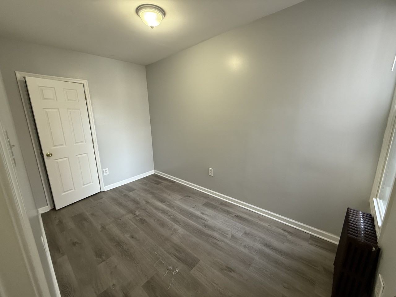 1138 Princess Ave - Photo 4 of 23