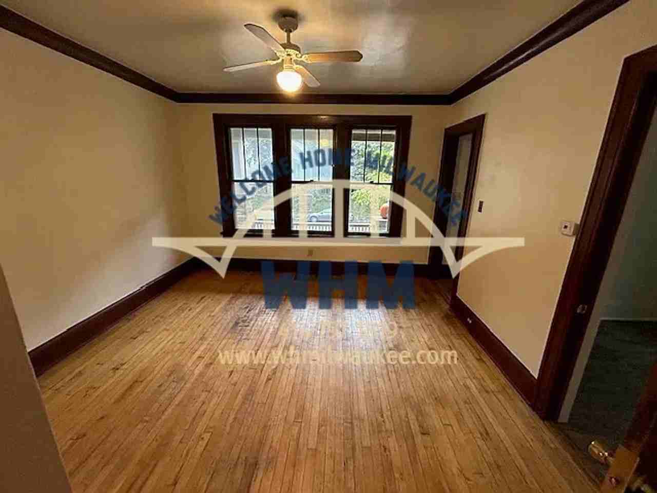 2934 N Bremen St - Photo 2 of 8