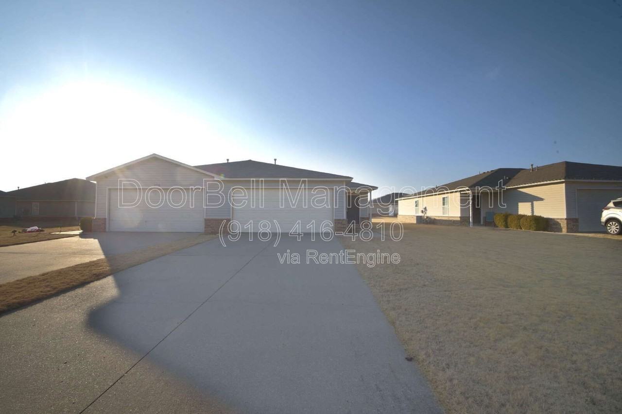 5712 N 34th St - Photo 2 of 18