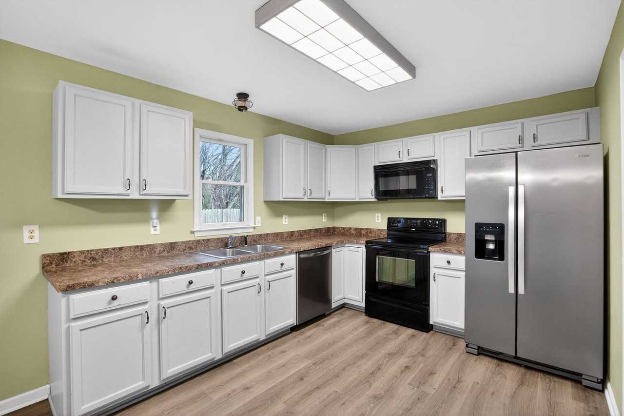 40077 Big Chestnut Rd - Photo 3 of 17