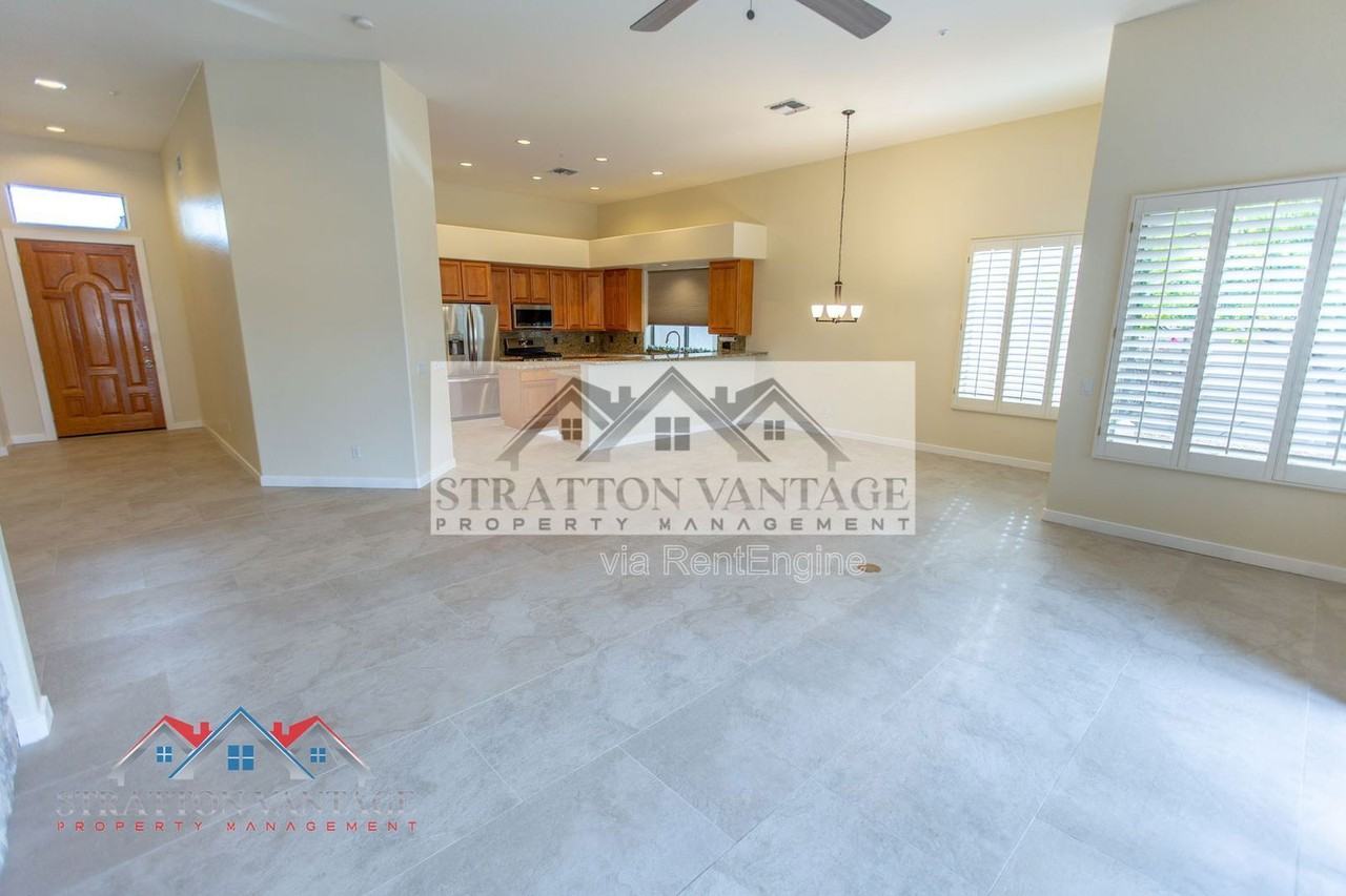 9562 E Cavalry Dr - Photo 6 of 50