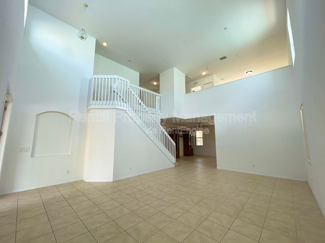 17038 Tremont St - Photo 3 of 21