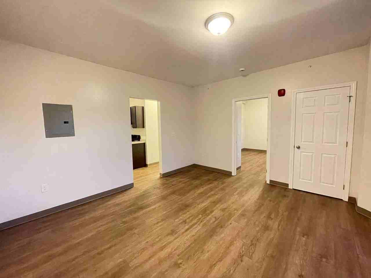 461 Beech St #2 - Photo 4 of 17