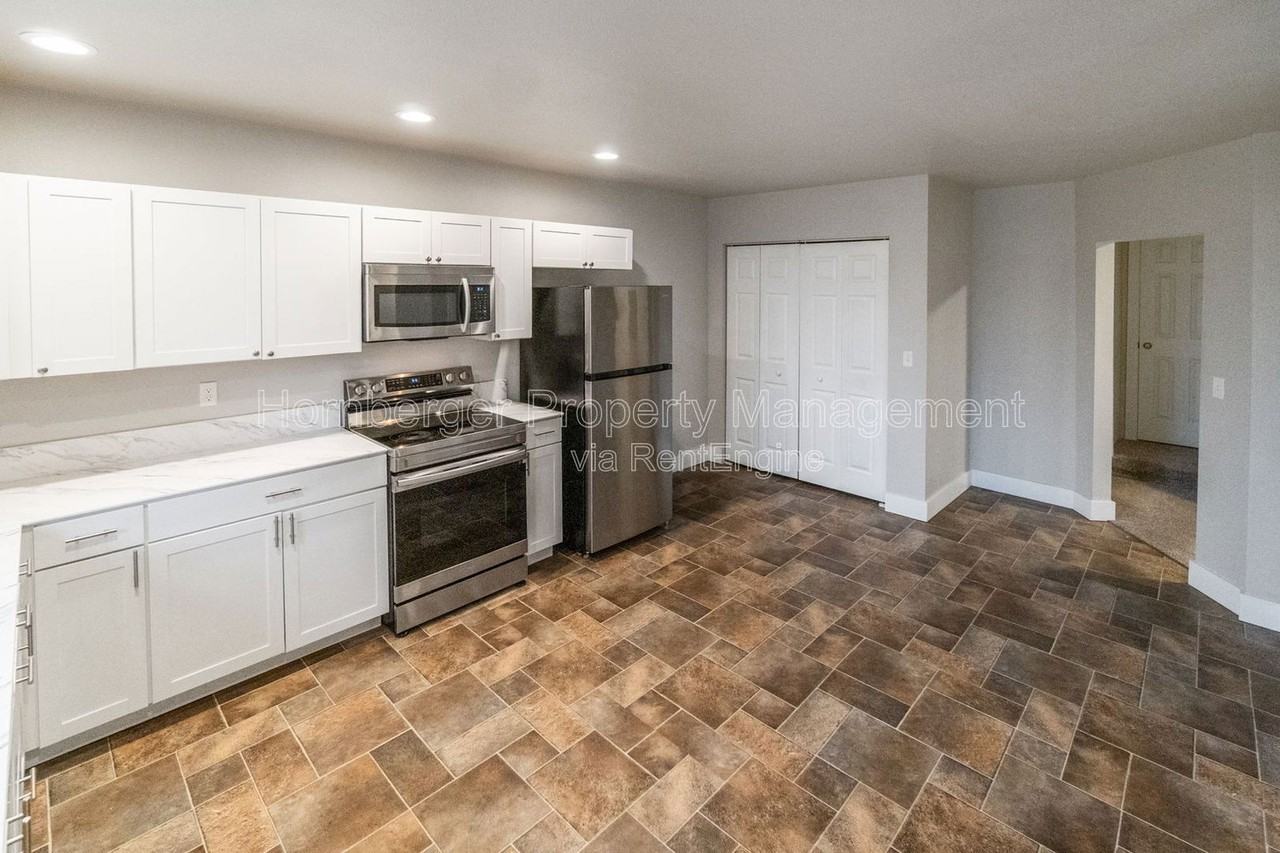 2229 E Boone Ave #A - Photo 5 of 20