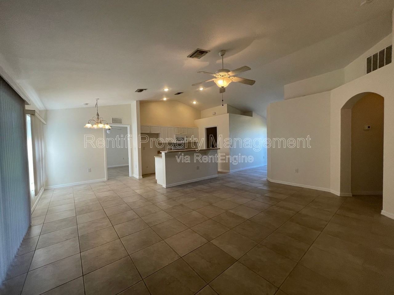 1429 Ne 5th Ave - Photo 7 of 31