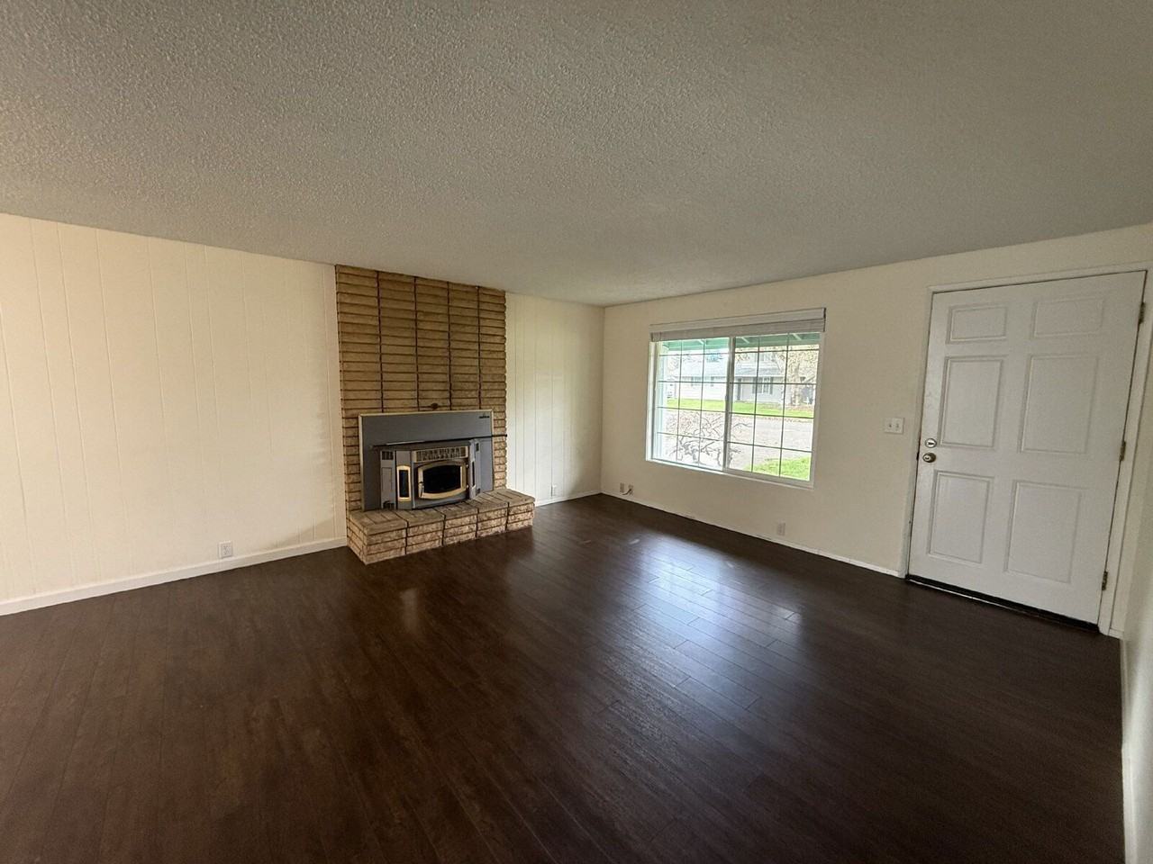 2485 York St - Photo 6 of 19