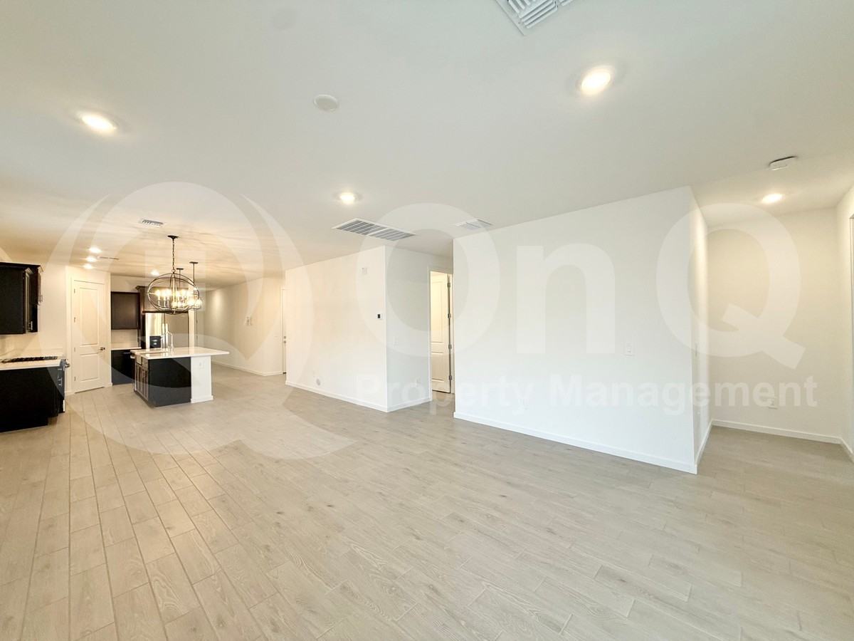 4195 W Monika Ln - Photo 5 of 23