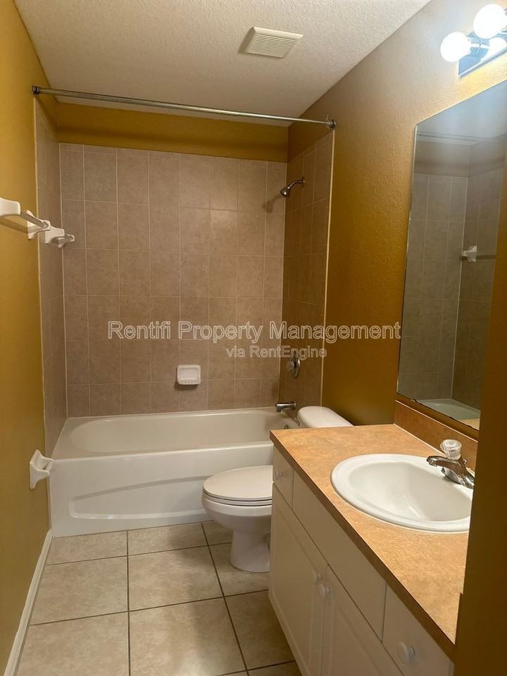 1513 Ne 36th Ter - Photo 6 of 42