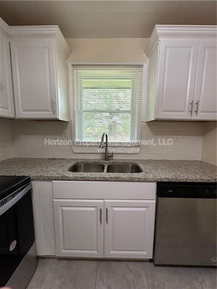 6057 Dodgen Rd Sw - Photo 6 of 24