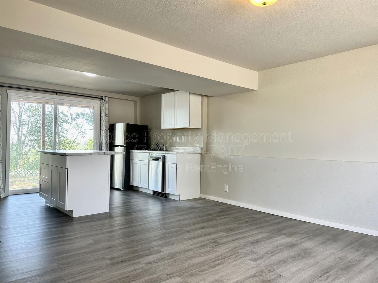 907 W Madison St #B - Photo 4 of 20