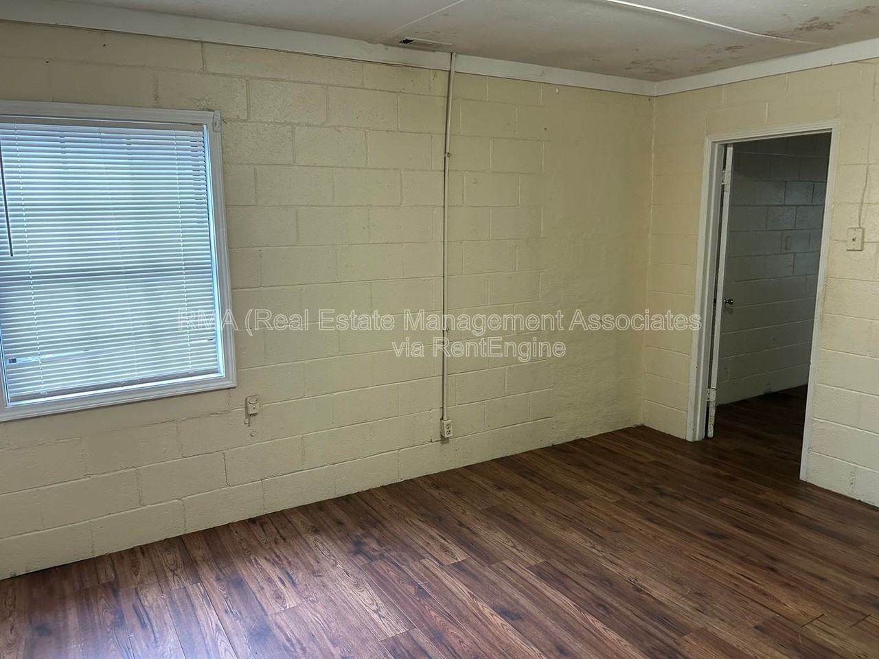 909 Cleveland St - Photo 6 of 7