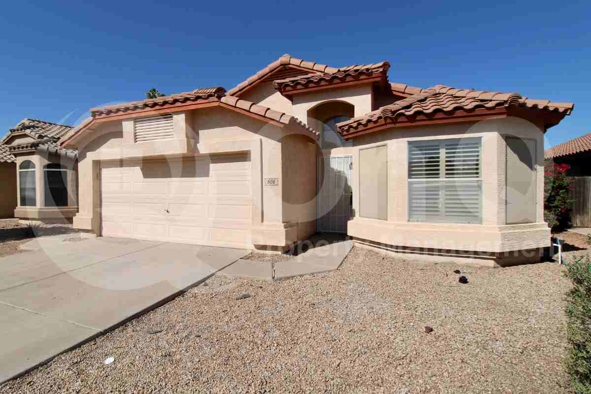 606 E Cathy Dr - Photo 2 of 15