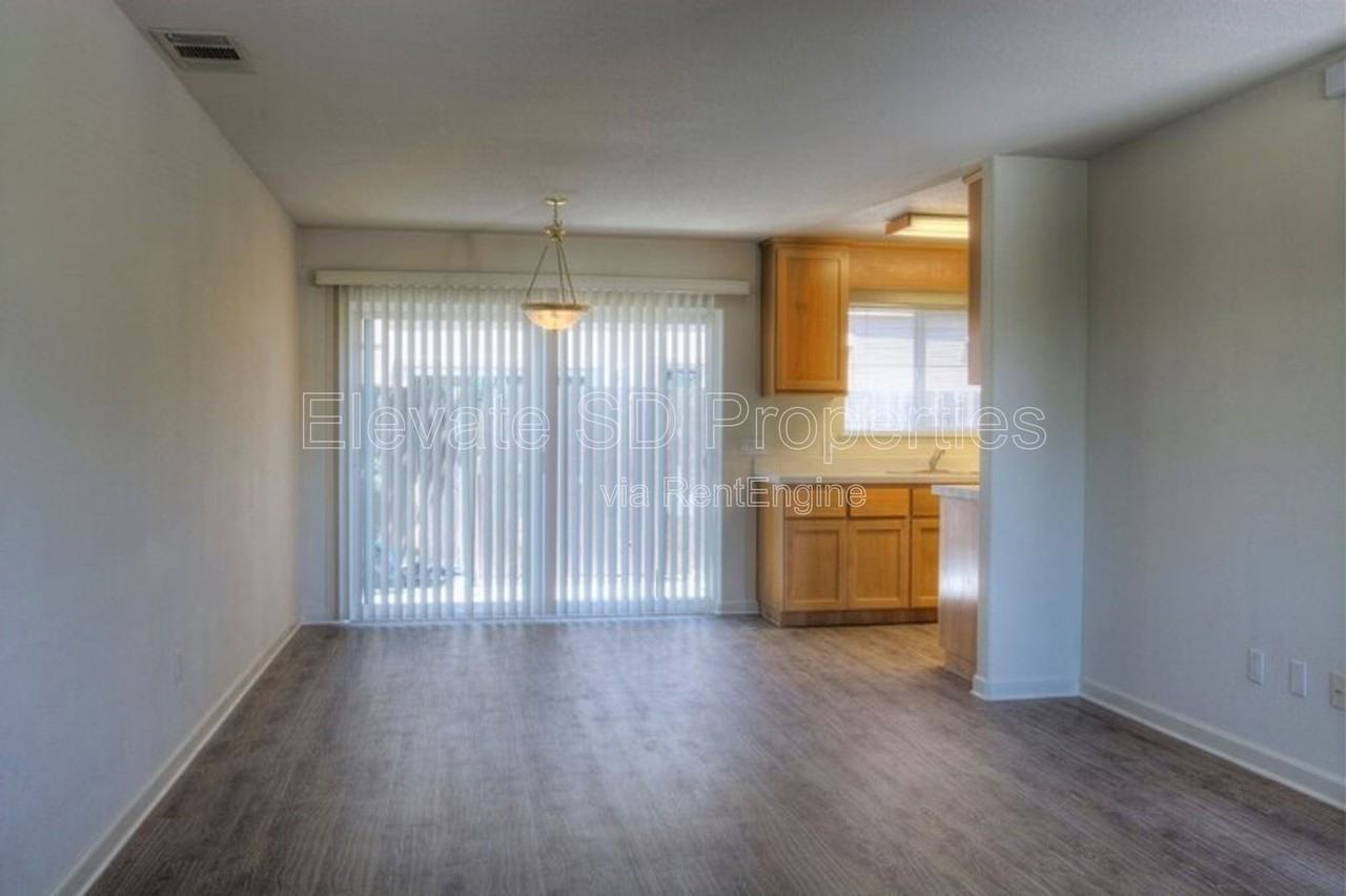 2836 Grove Way - Photo 5 of 30