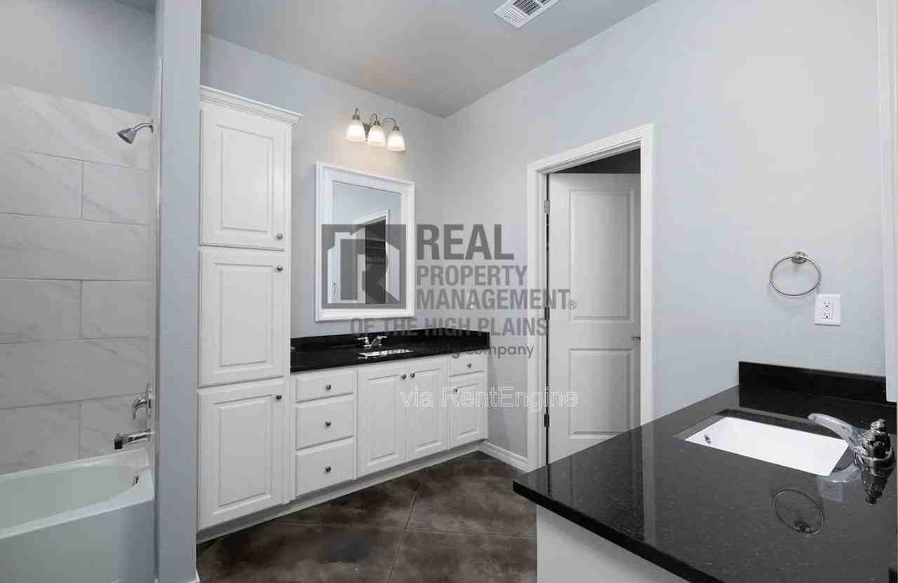 9906 Hartnett Ct - Photo 7 of 13