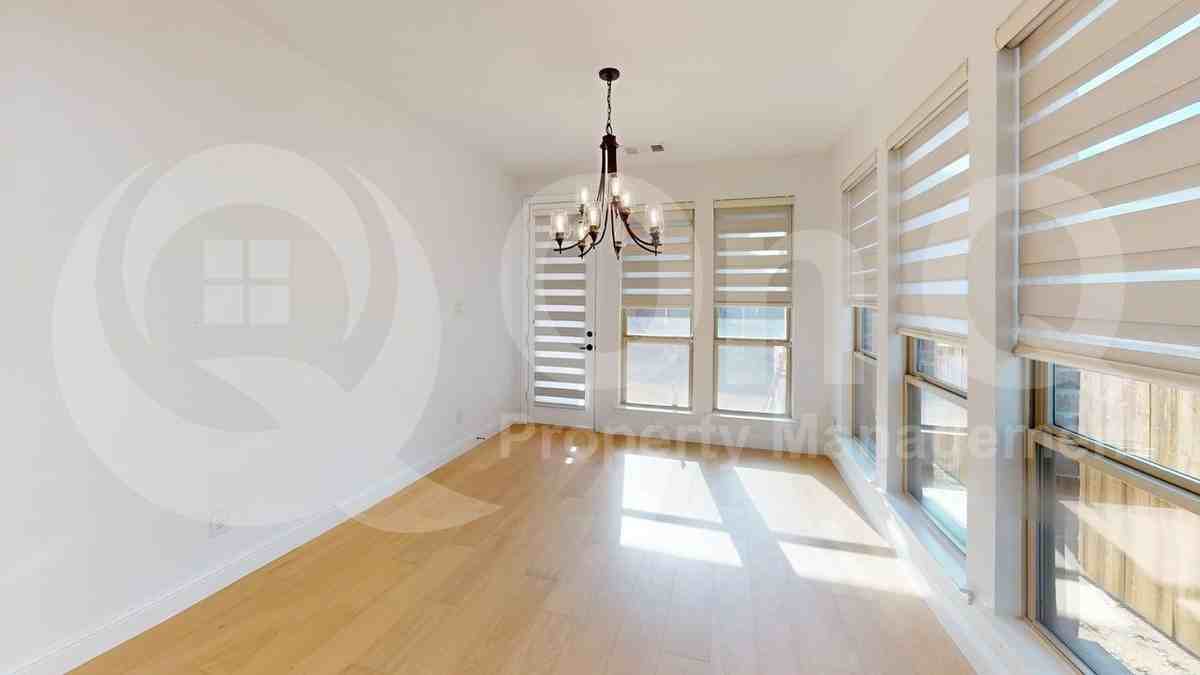 1728 Tallwich Dr - Photo 7 of 31