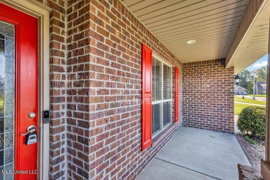 18020 Canal Landing Dr - Photo 3 of 30