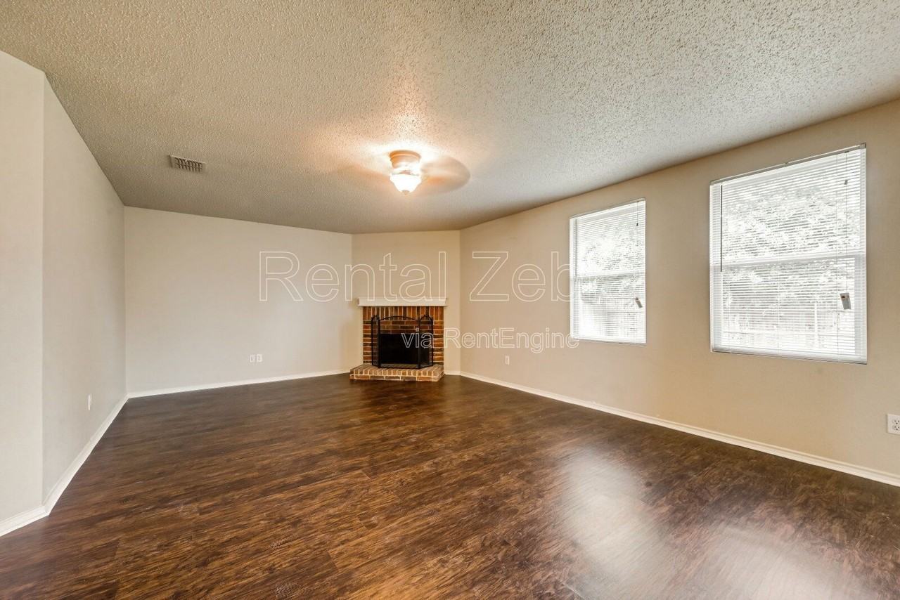 1117 Scarlet Sage Pkwy - Photo 7 of 18