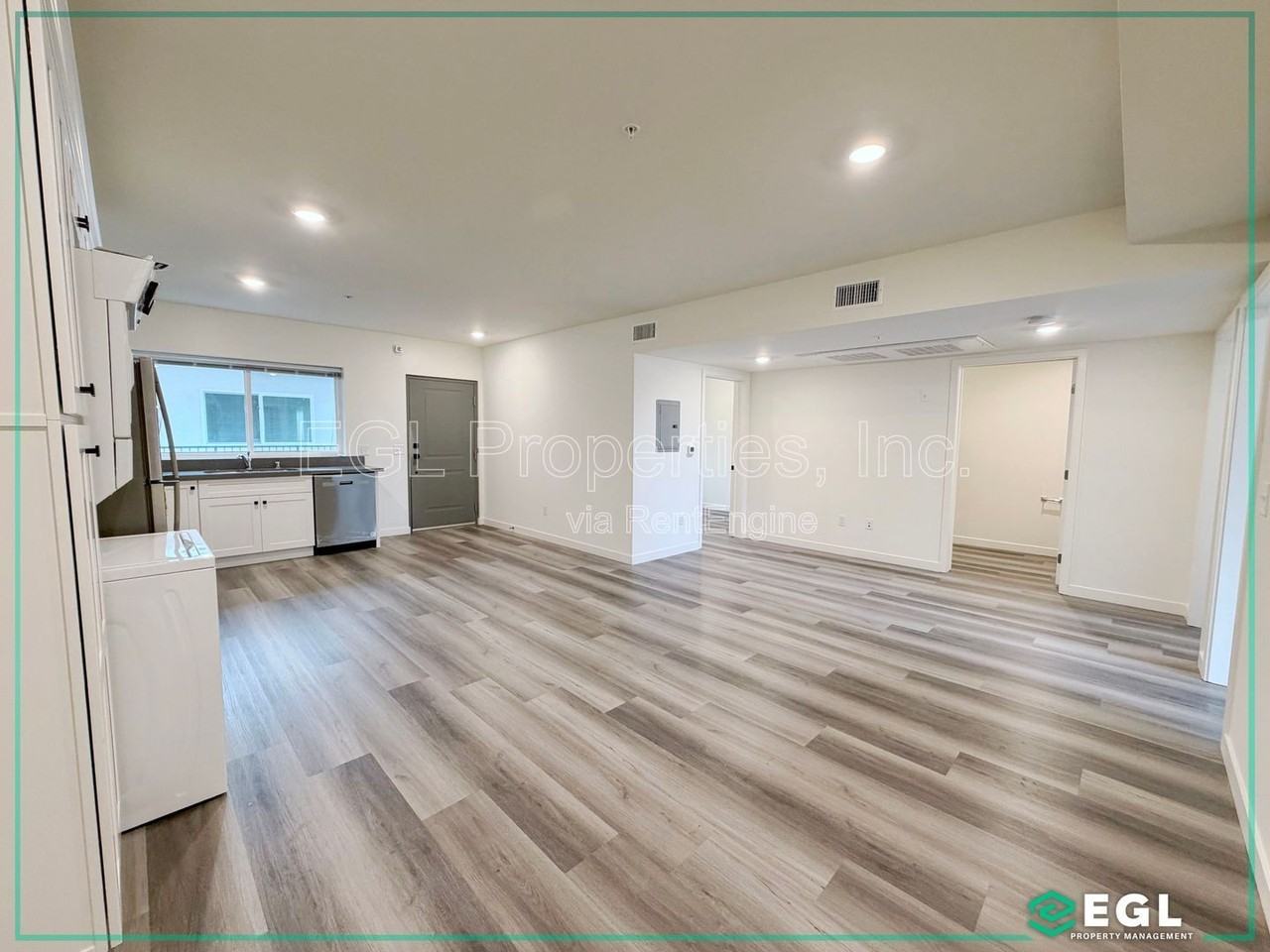 10505 Hawthorne Blvd #404 - Photo 3 of 20